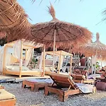 Pensión Azure Bay Sarandë