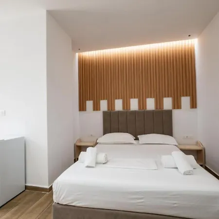 Azure Bay 3* Sarandë