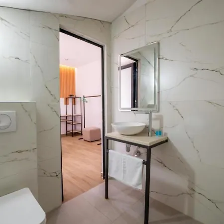 Azure Bay 3* Sarandë