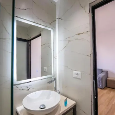 Azure Bay 3* Sarandë