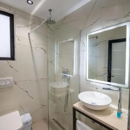 Azure Bay 3* Sarandë