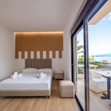 Azure Bay Pensjonat Saranda