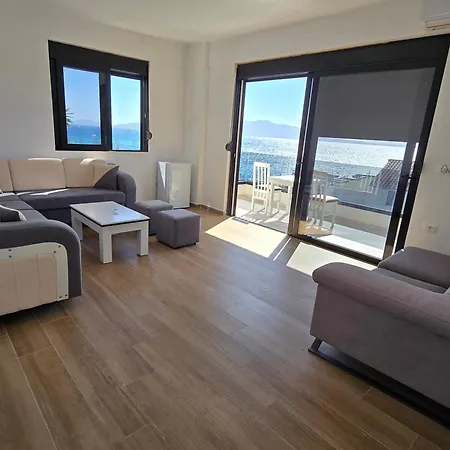 Azure Bay 3* Saranda