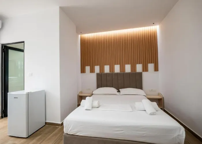 Azure Bay * Sarandë