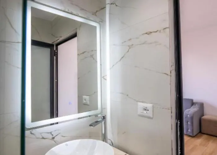 Azure Bay * Sarandë